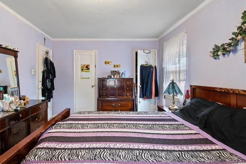 Bedroom at 2740 Seymour Avenue