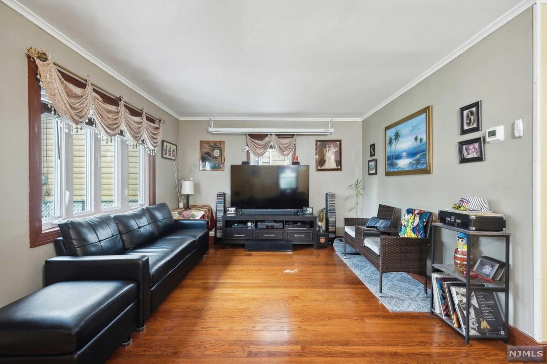 Livingroom at 187 Trenton Avenue