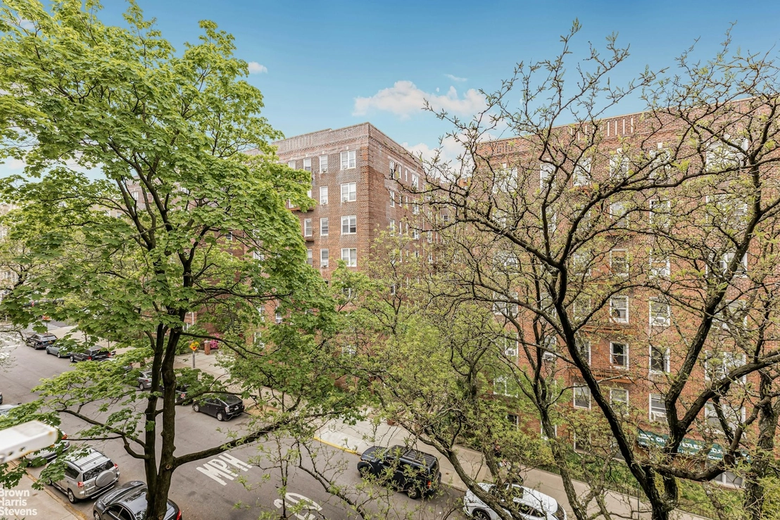 Outdoor at Unit 5F at 153 BENNETT Avenue