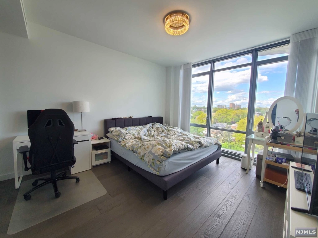 Bedroom at Unit 914 at 320 Adolphus Avenue