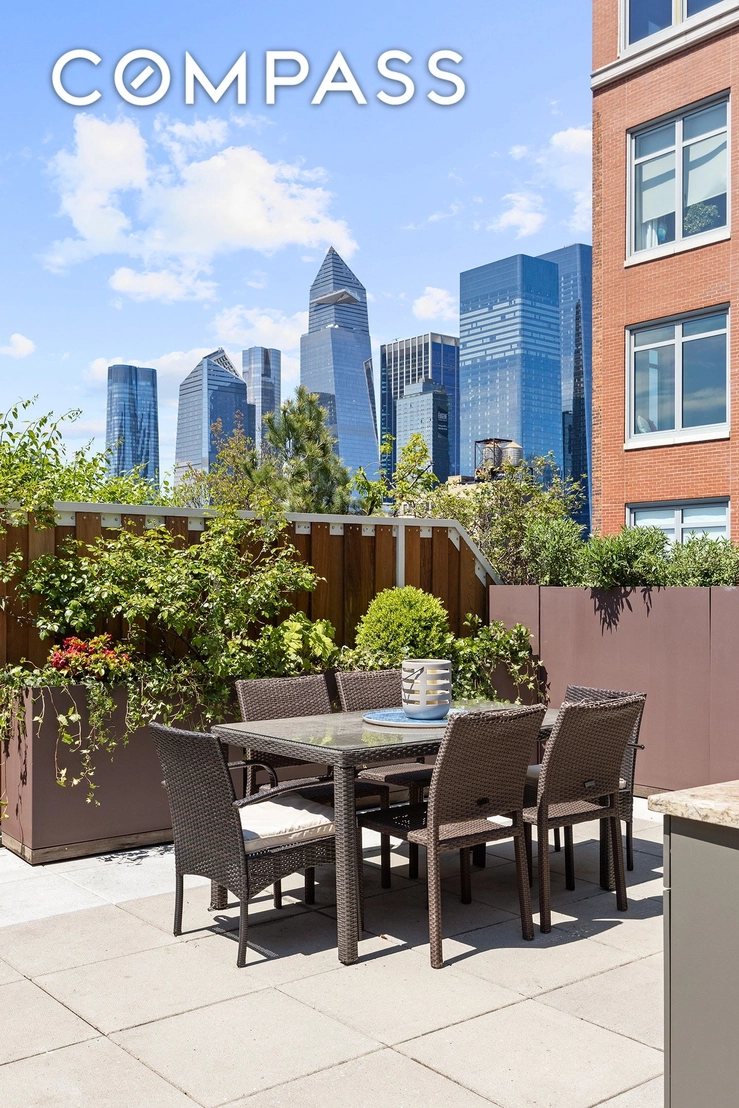 Outdoor at Unit PHY at 252 7th Avenue