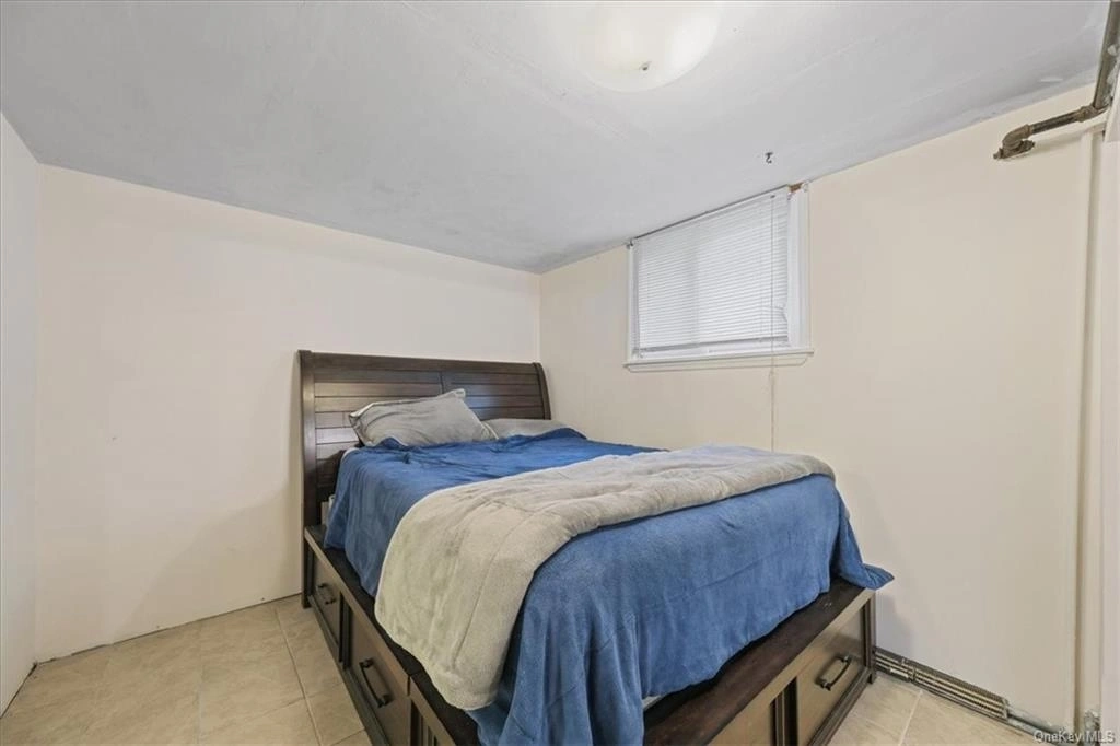 Bedroom at 105 Alfred Street