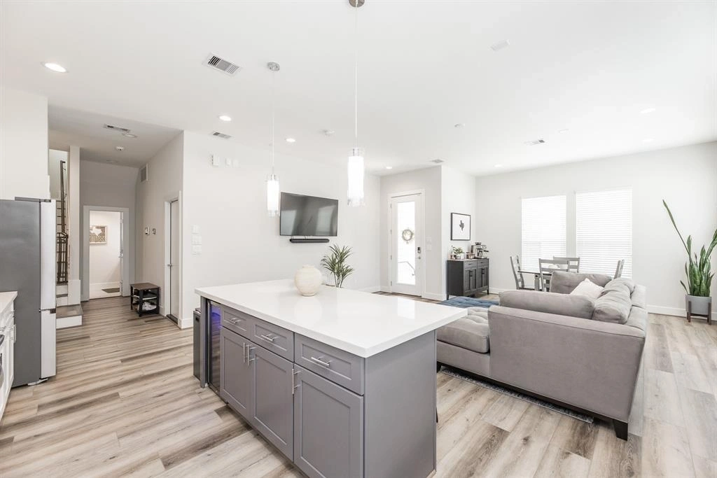 Kitchen, Livingroom at 3354 Pinemont Drive