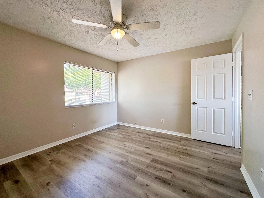 Photo of 1580 SW Crossing Circle