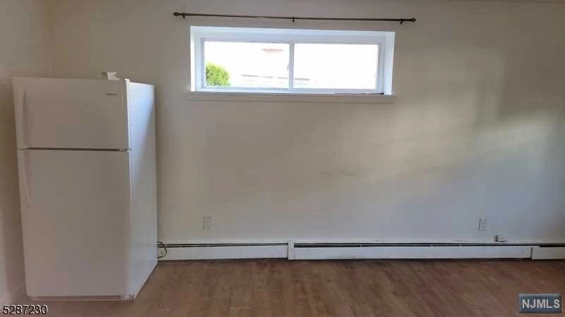 Empty Room at Unit 2 at 50-56 High Street