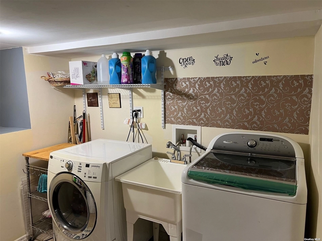 Laundry at 118-16 203 Street