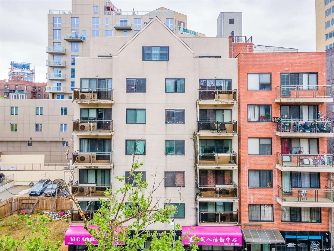 Outdoor, Streetview at Unit 6B at 97-40 64th Avenue