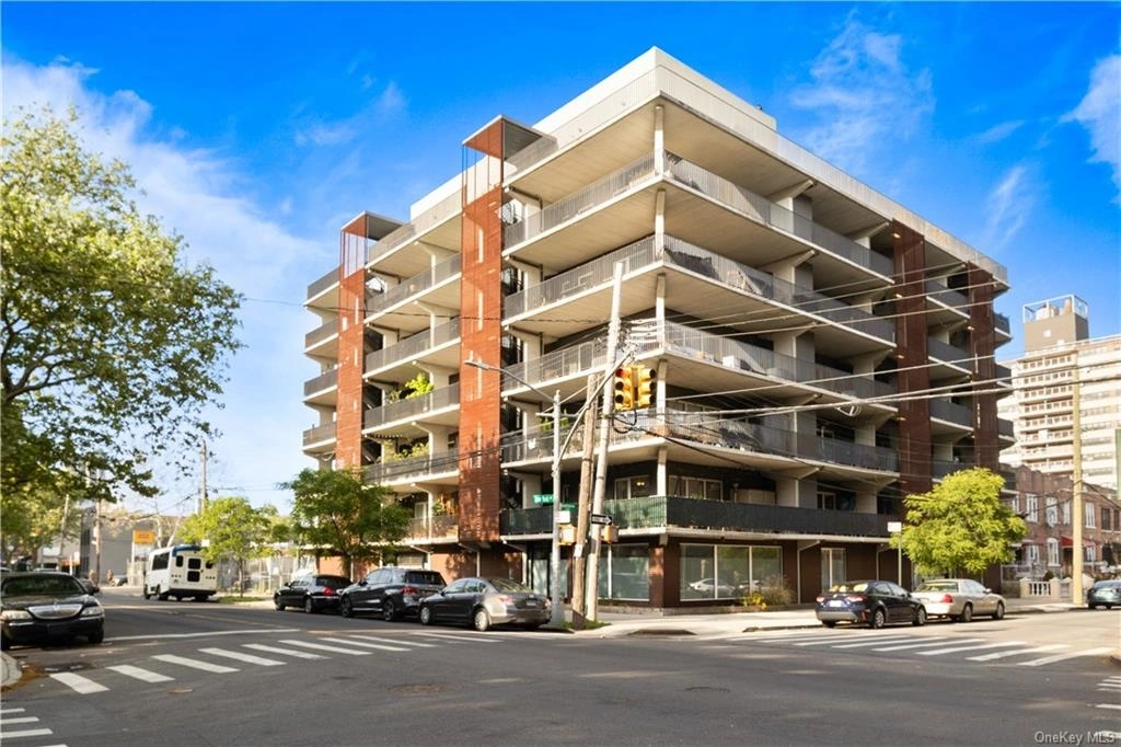 Streetview, Outdoor at Unit PH at 651 New York Avenue
