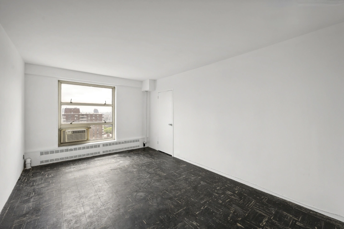 Empty Room at Unit 21D at 549 W 123RD Street