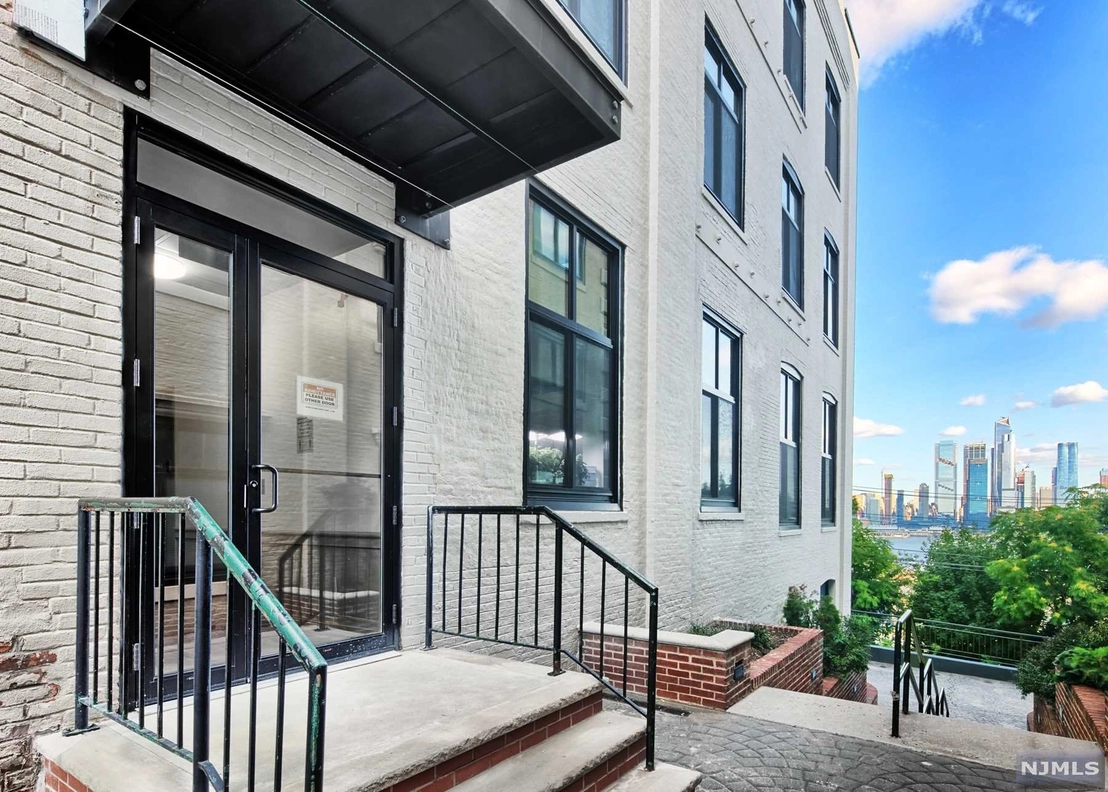 Outdoor at Unit 318 at 518 Gregory Avenue