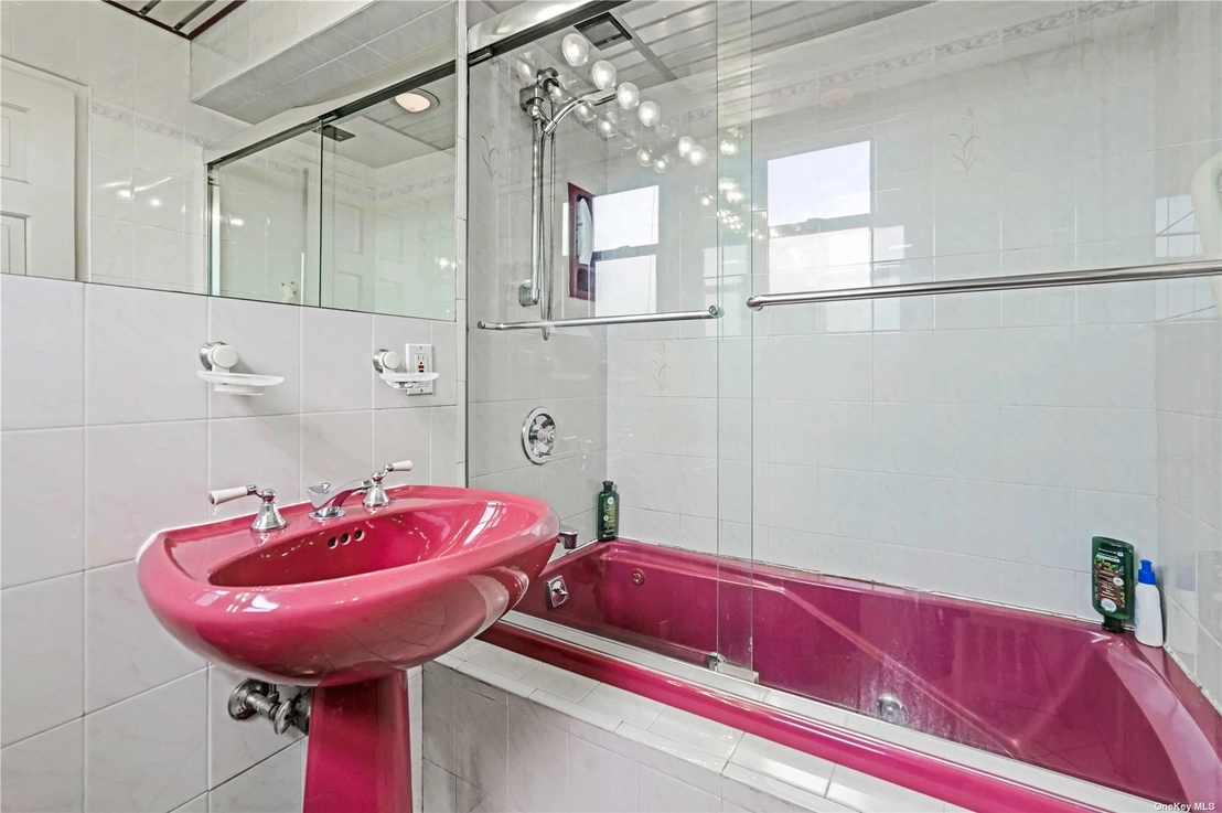 Bathroom at Unit 15M at 175-20 Wexford Terrace