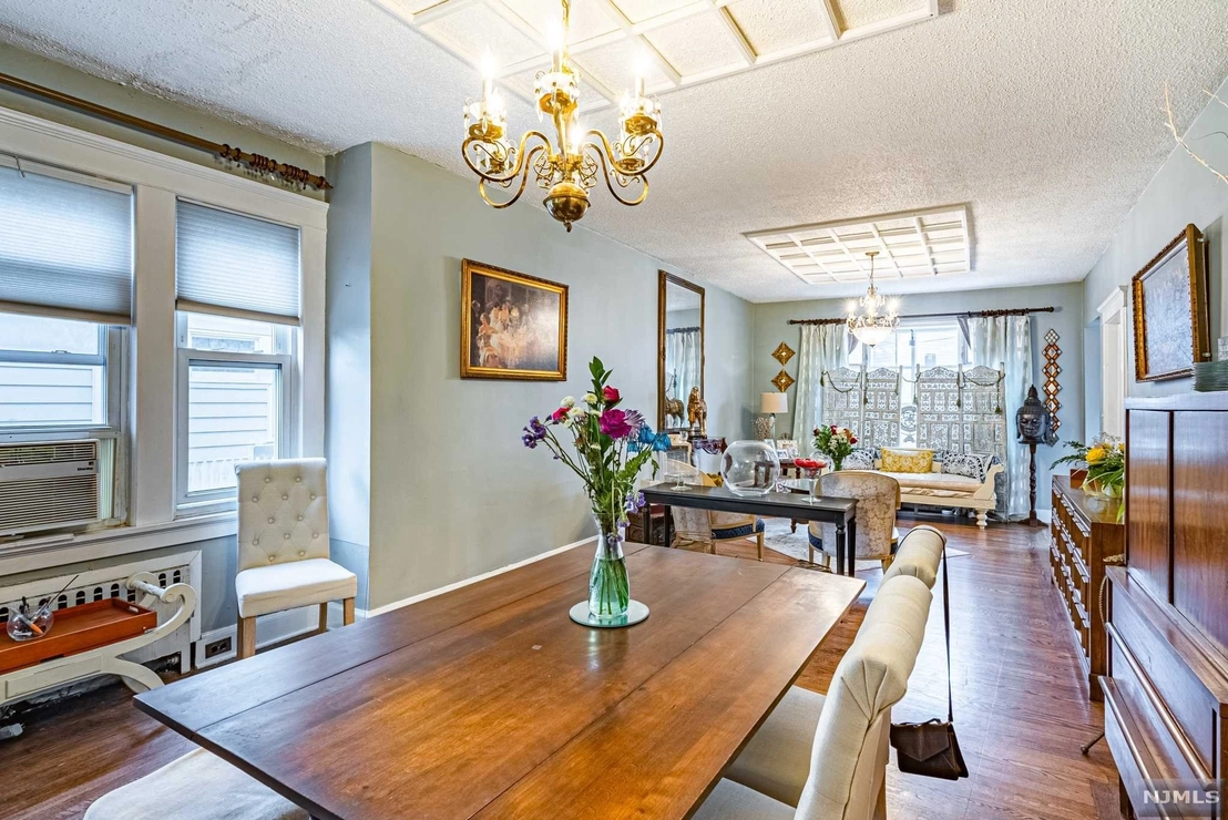 Livingroom, Dining at 383-385 Dakota Street