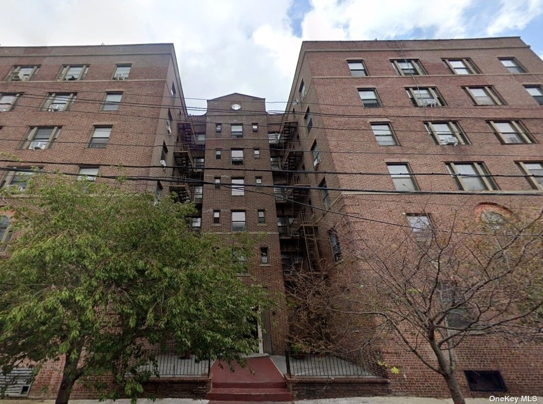 Outdoor, Streetview at Unit 1G at 33-38 Parsons Boulevard