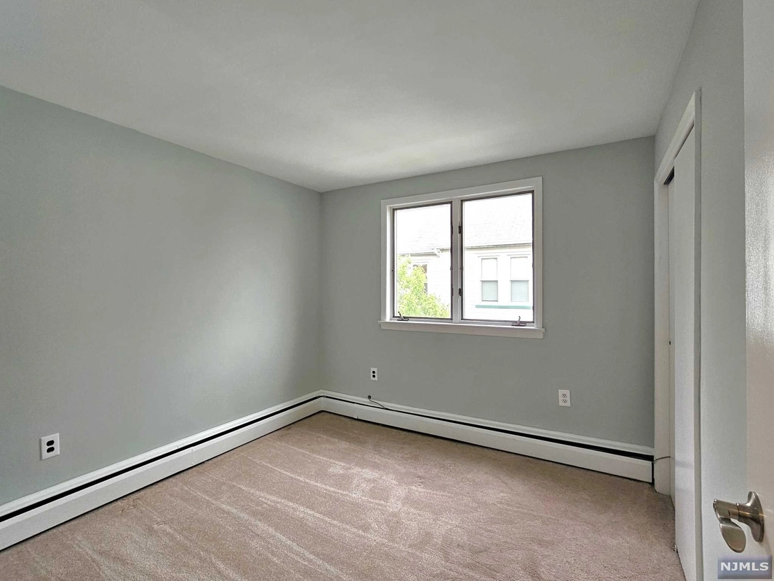 Empty Room at 89 Woodland Avenue