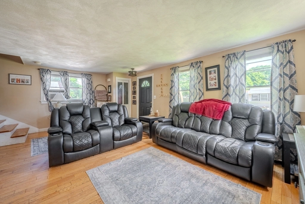 Livingroom at 44 Pine St