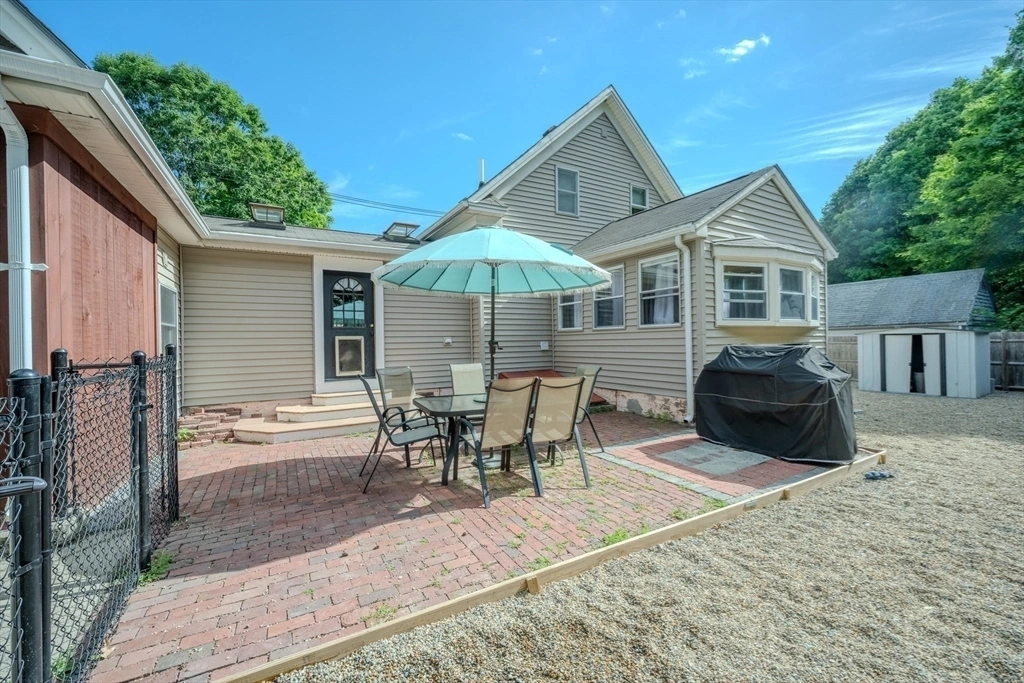Outdoor at 44 Pine St