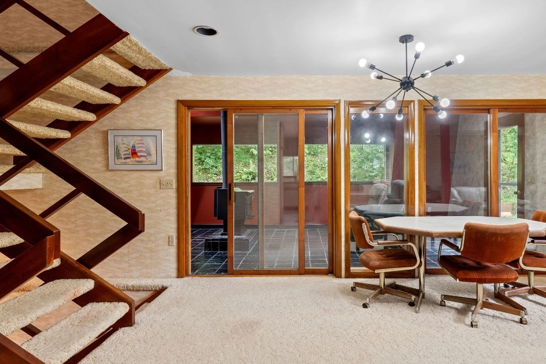 Photo of 944 Powderhouse Road