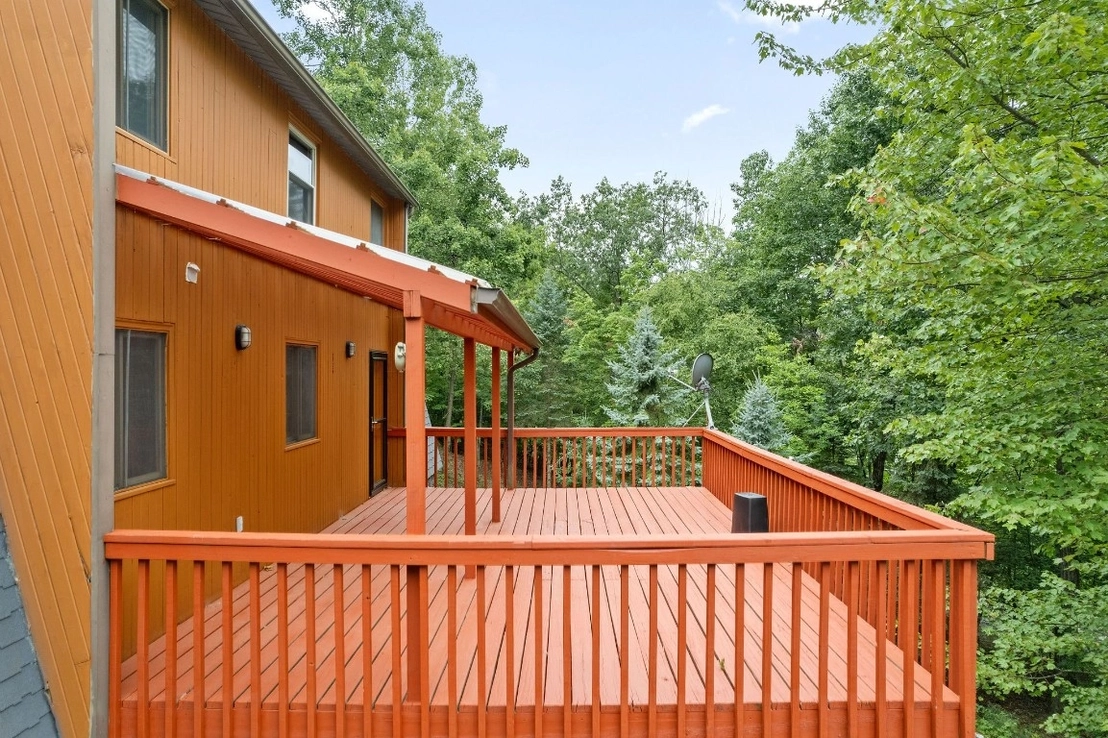 Photo of 944 Powderhouse Road