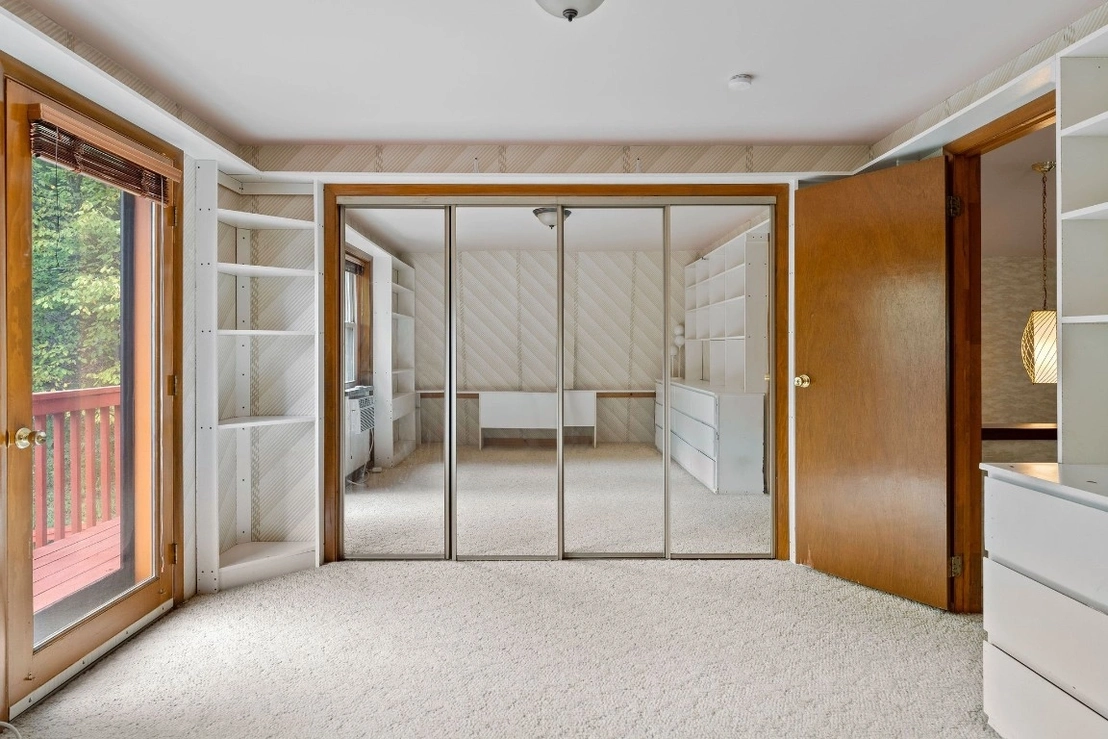 Photo of 944 Powderhouse Road