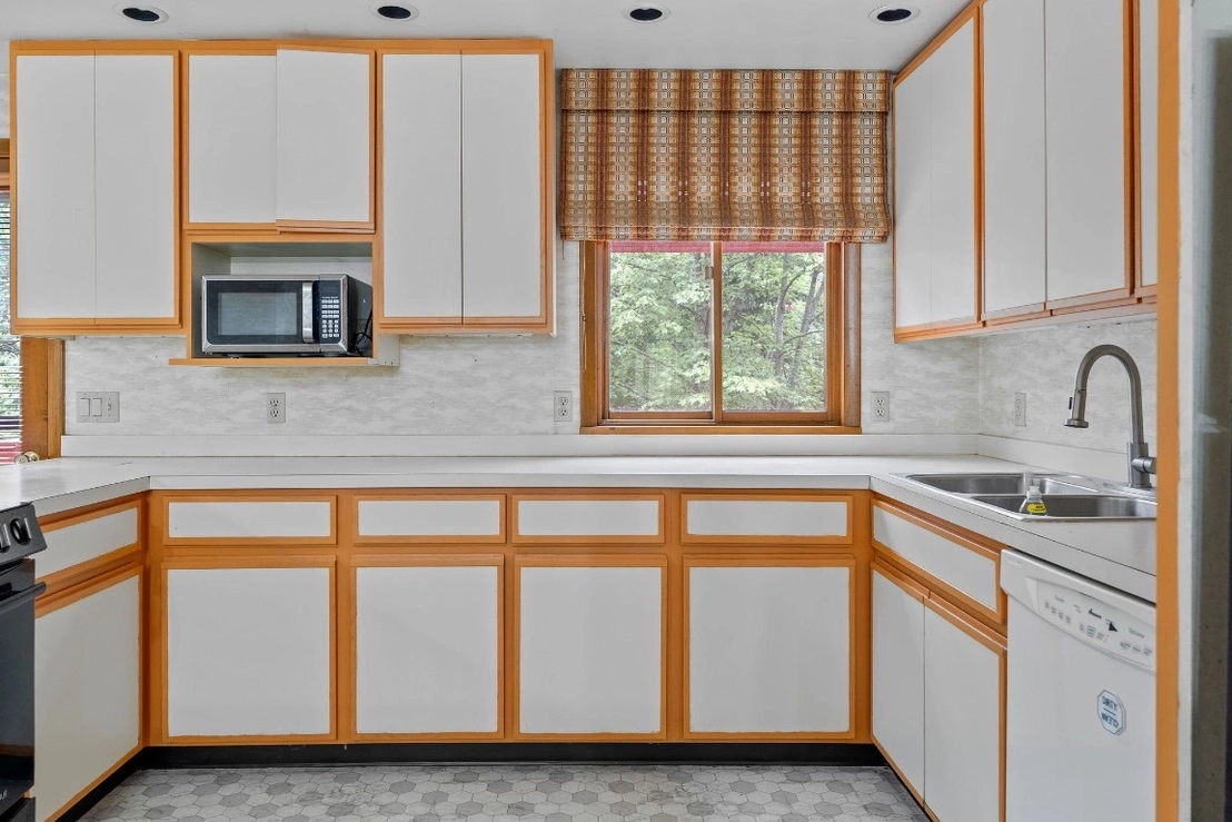 Photo of 944 Powderhouse Road