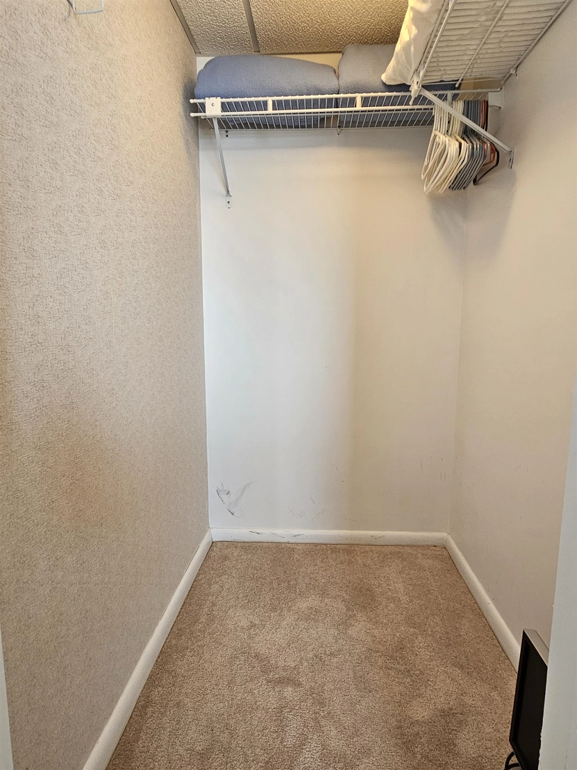 Photo of Unit 512 at 300 E Raleigh Avenue