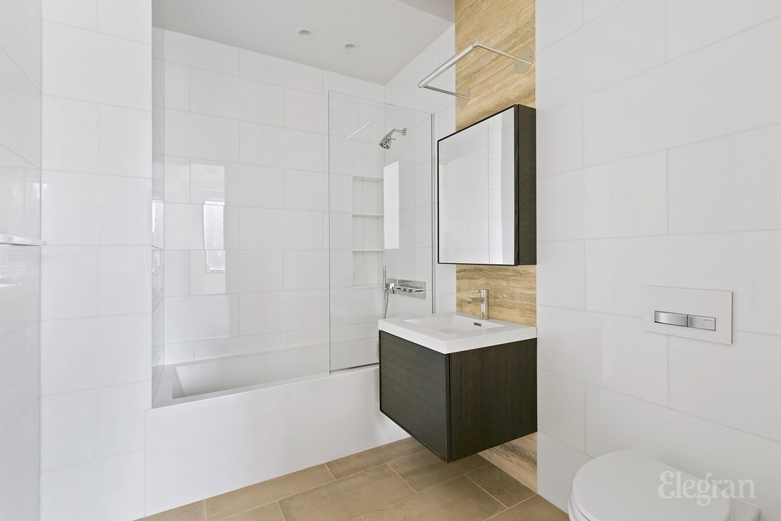 Photo of Unit 1006 at 88 Lexington Avenue