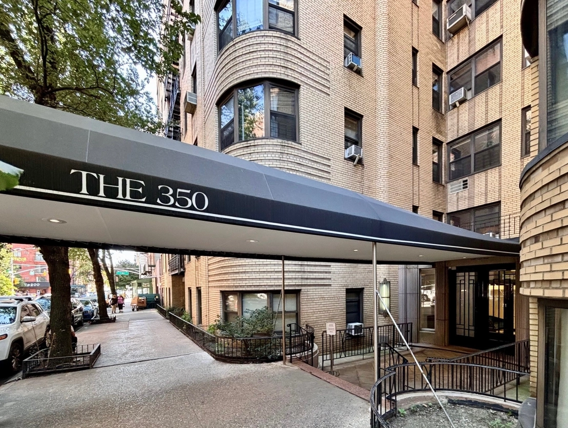 Photo of Unit 5D at 350 E 77TH Street