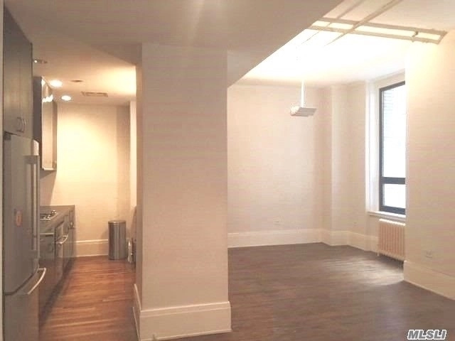 Empty Room at Unit 3S at 50 Pine St