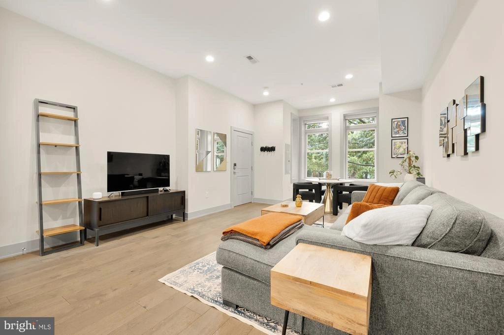 Photo of Unit B at 1852 3RD ST NW