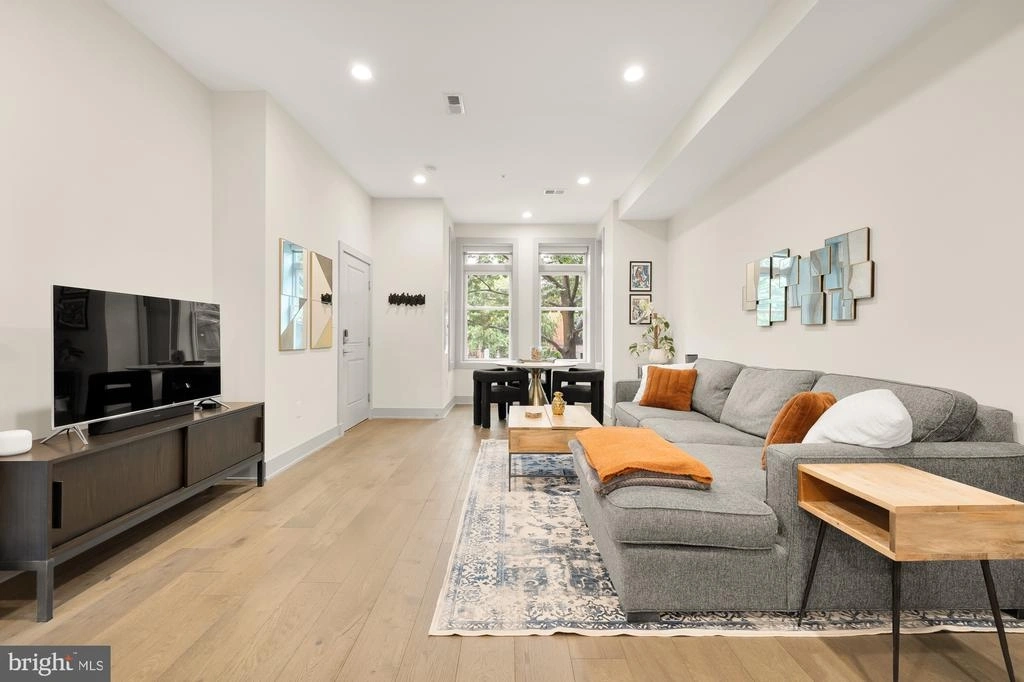 Photo of Unit B at 1852 3RD ST NW