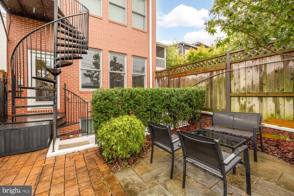 Photo of Unit B at 1852 3RD ST NW
