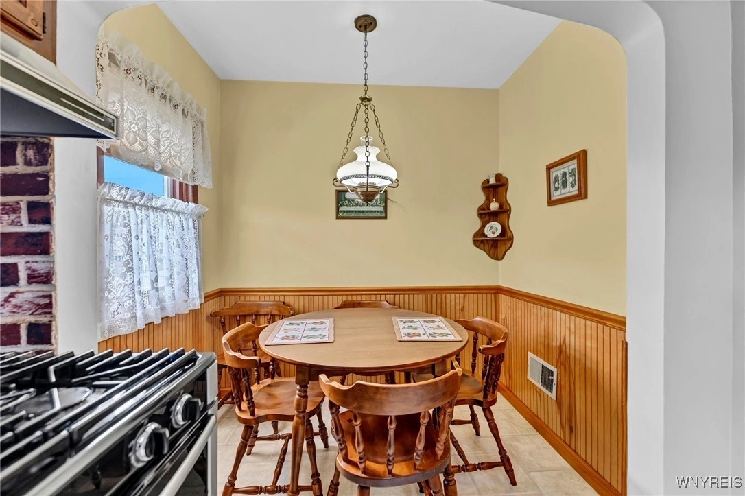 Photo of 828 Brighton Road