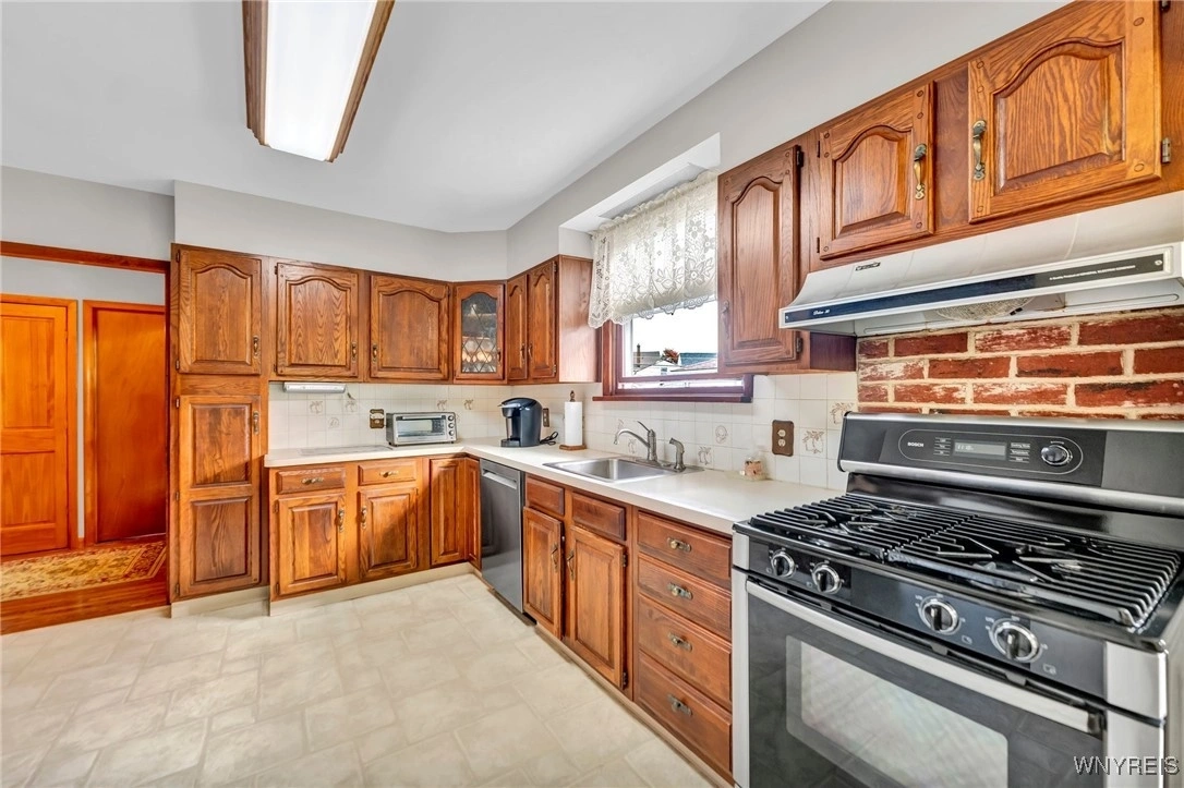 Photo of 828 Brighton Road