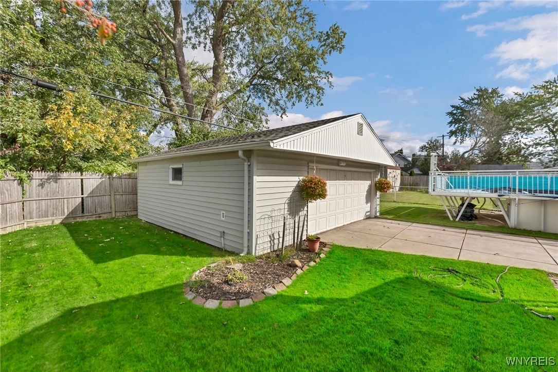 Photo of 828 Brighton Road