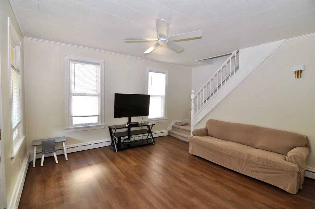 Photo of 7 Pearl Avenue