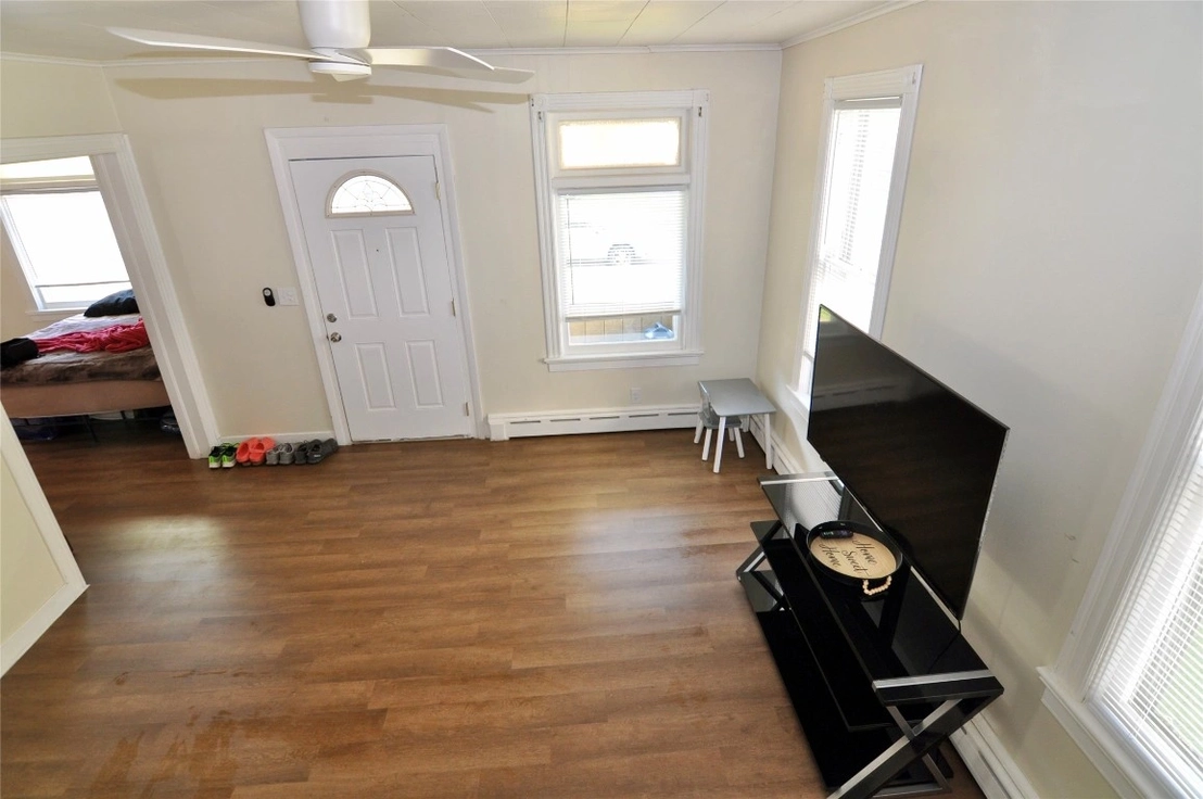 Photo of 7 Pearl Avenue