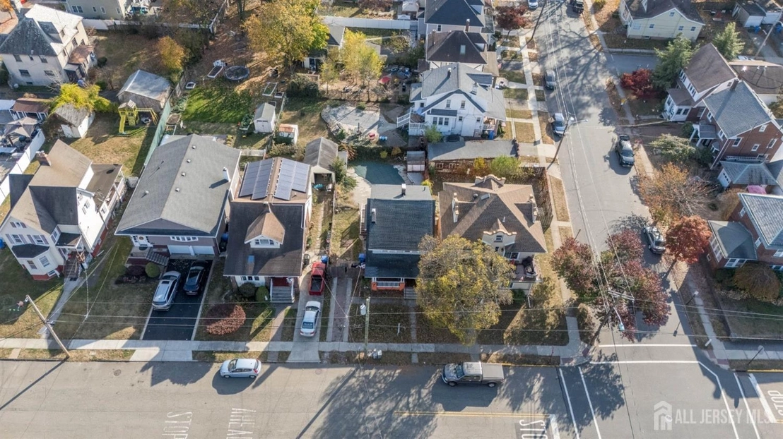 Photo of 123 Grove Avenue