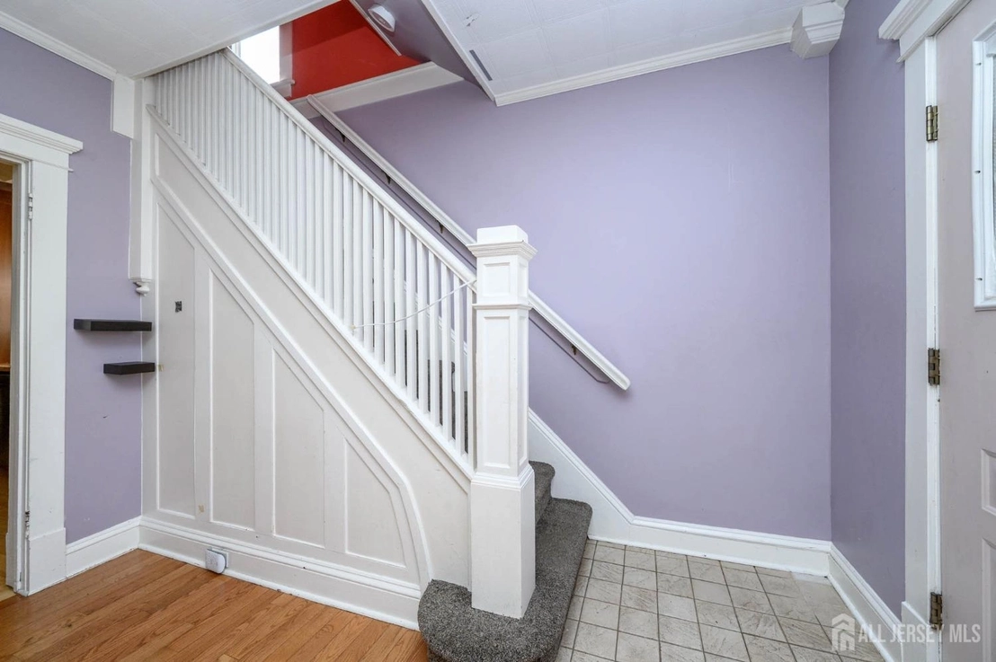 Photo of 123 Grove Avenue