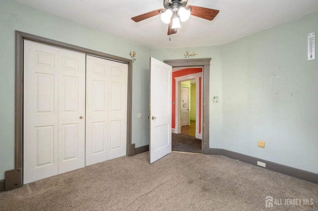 Photo of 123 Grove Avenue