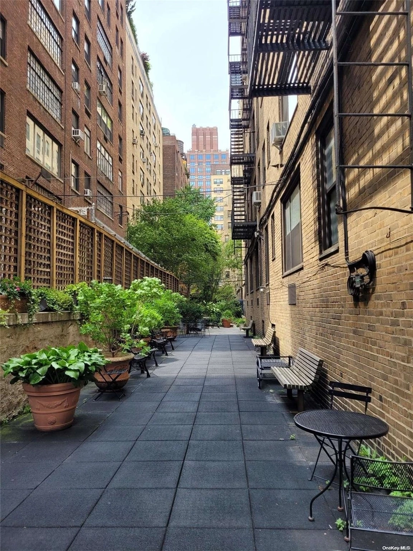 Photo of Unit 9A at 434 E 52 Street