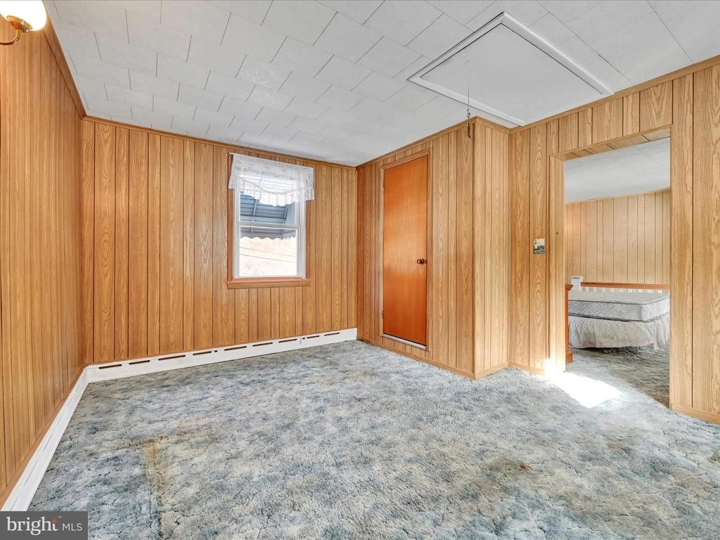Photo of 583 W RAILROAD ST