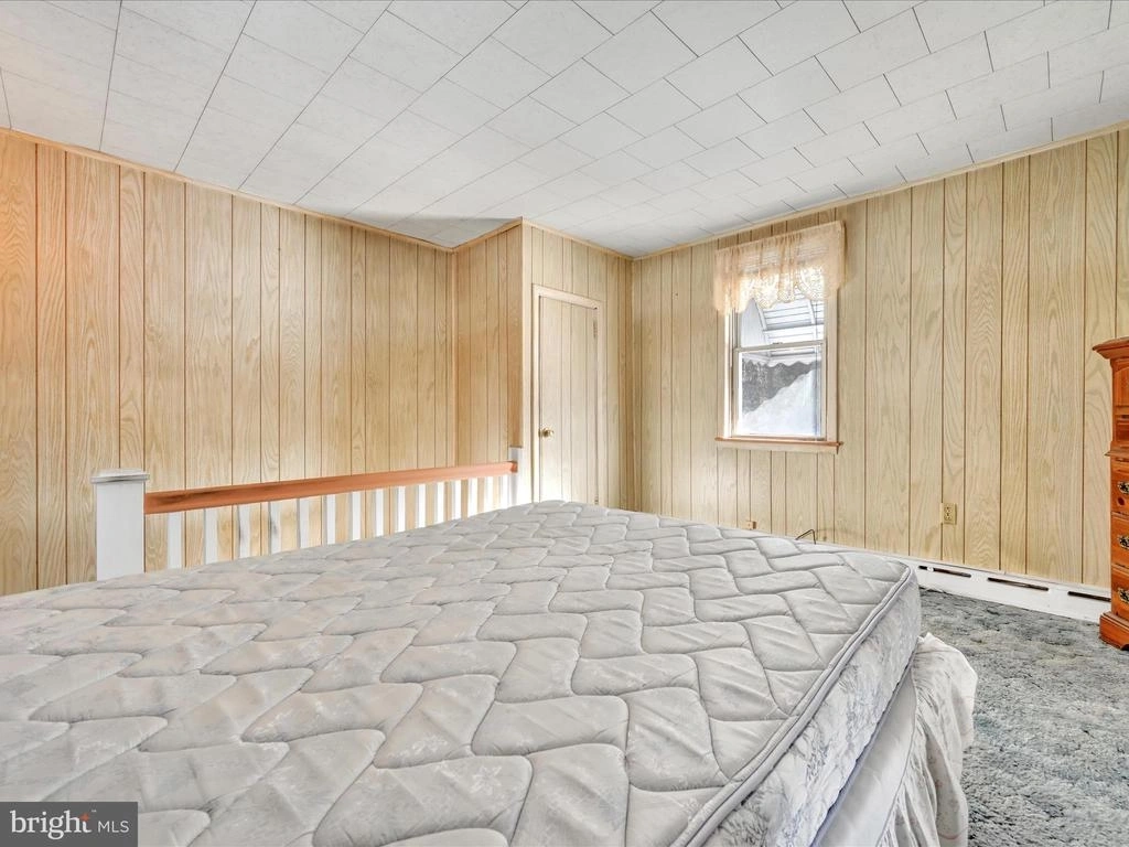 Photo of 583 W RAILROAD ST