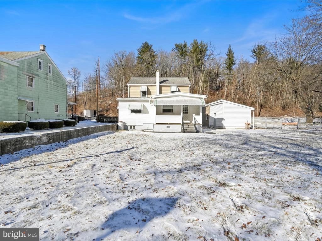 Photo of 583 W RAILROAD ST