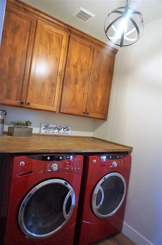 Laundry at 329 W Hidden Meadow Way