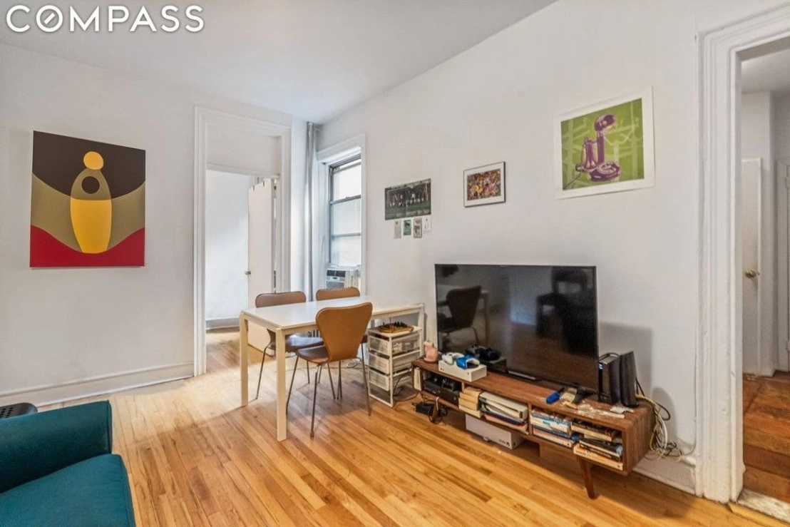 Photo of Unit 18 at 321 E 12th Street