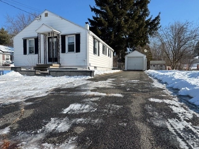 Photo of 70 Moody St