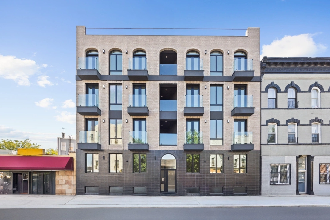 Photo of Unit 3R at 1048 FLUSHING Avenue
