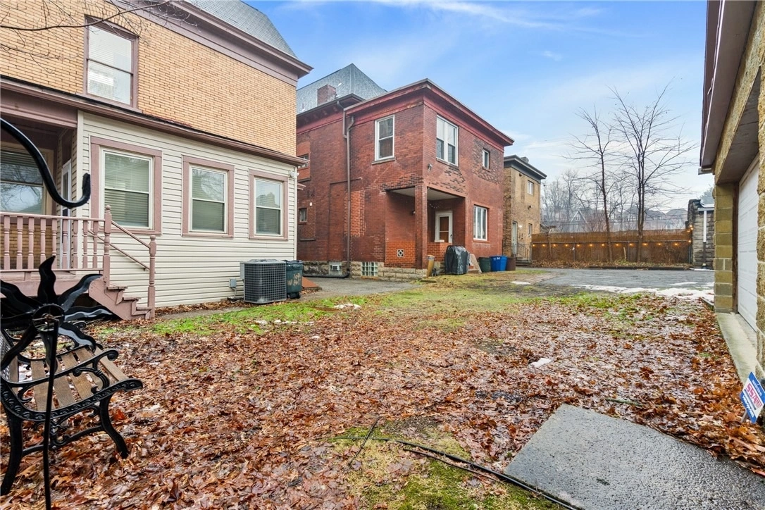 Photo of 107 W Hutchinson Ave