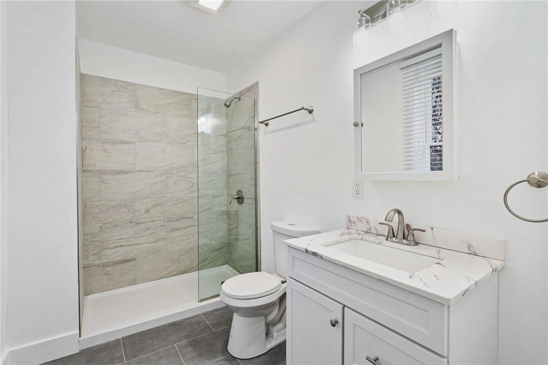 Photo of 107 W Hutchinson Ave