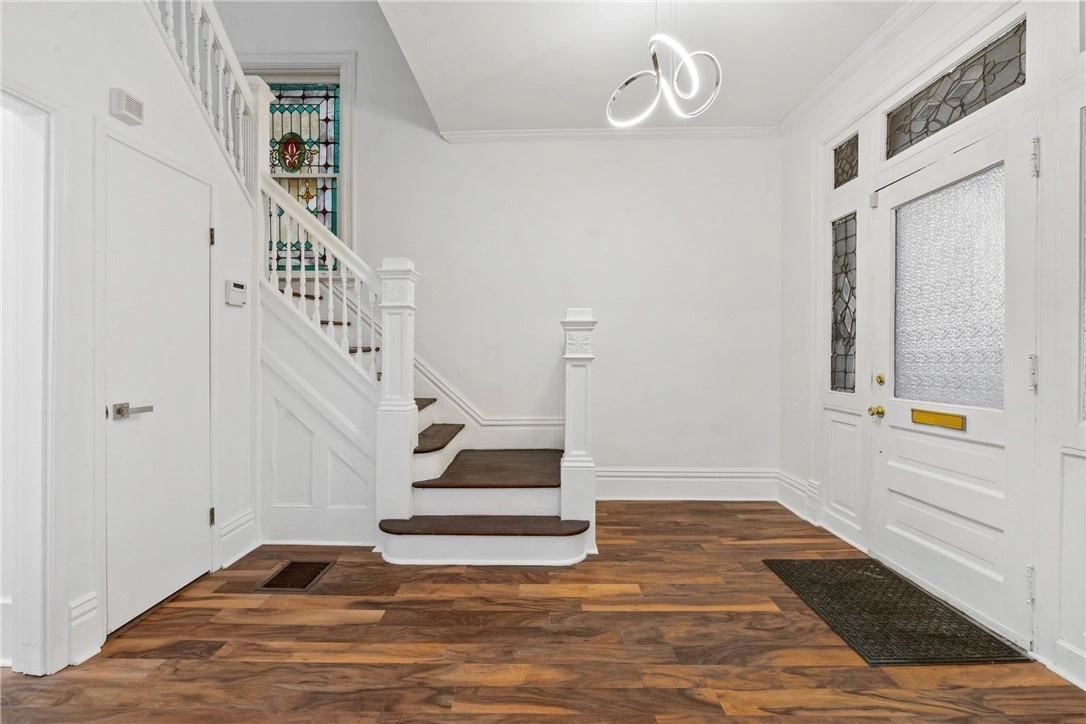 Photo of 107 W Hutchinson Ave